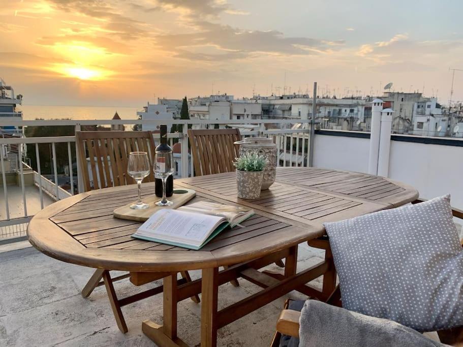 Ferienwohnung Sea View Sunset Penthouse Thessaloniki Exterior foto